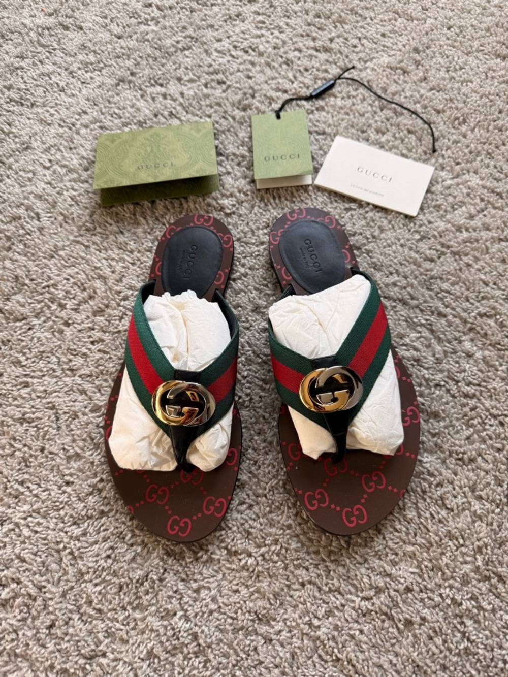 Excellent Condition!!
Authentic!
Gucci Women’s Sandal with Green & Red Web